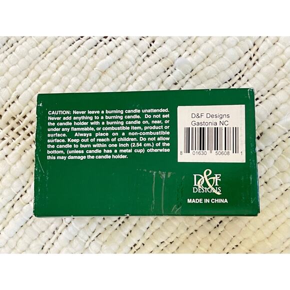 Beautiful Sleight Golden Wire Candle Holder - Picture 4 of 8